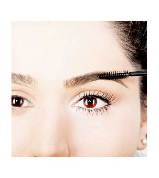 Nyx Professional Makeup - Gel fixador de sobrancelhas Control Freak - Transparente
